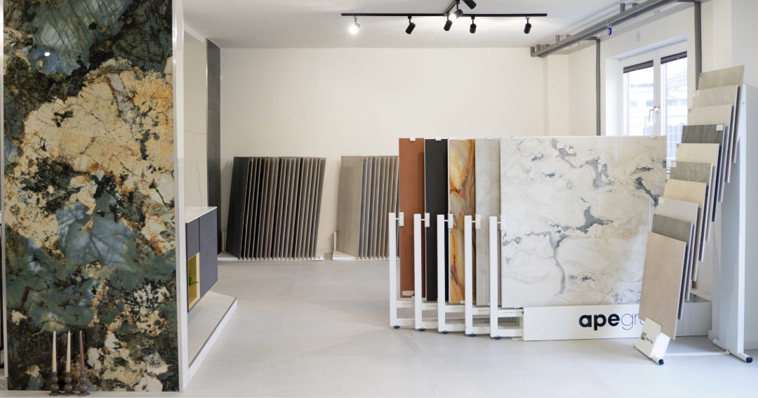 Showroom von T&A Fliesenstudio — Materialauswahl und Beratungsfläche